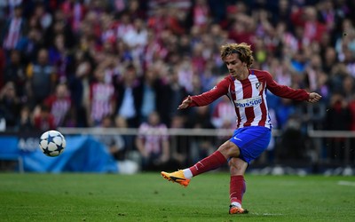 杏运体育热评-加比马丁与队友参加公益活动